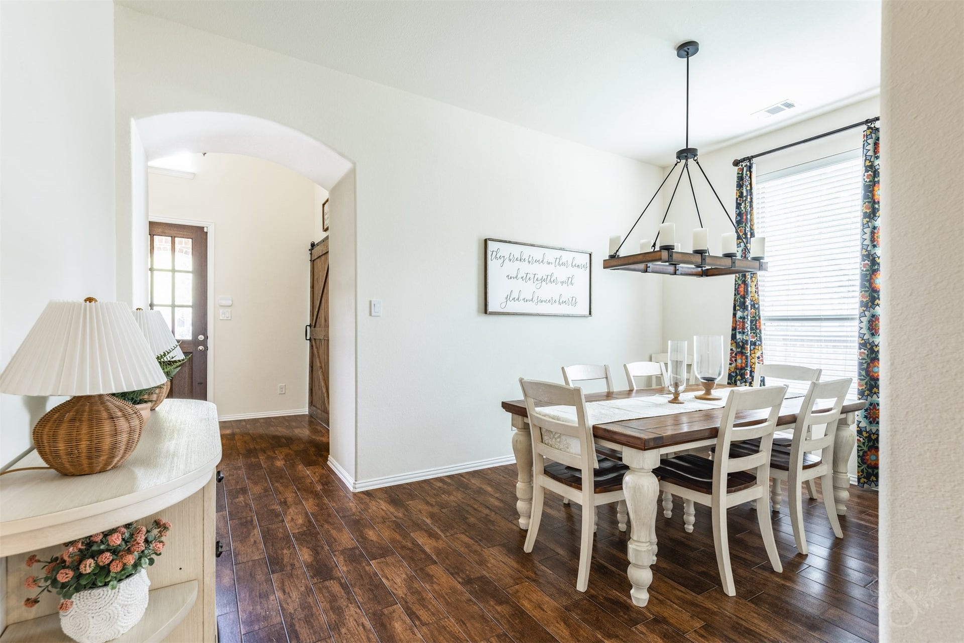 6003 Hedgepark Drive, Richmond, TX 77407 Photos include both previously furnished rooms and the homes current vacant condition to help buyers visualize the space and layout.