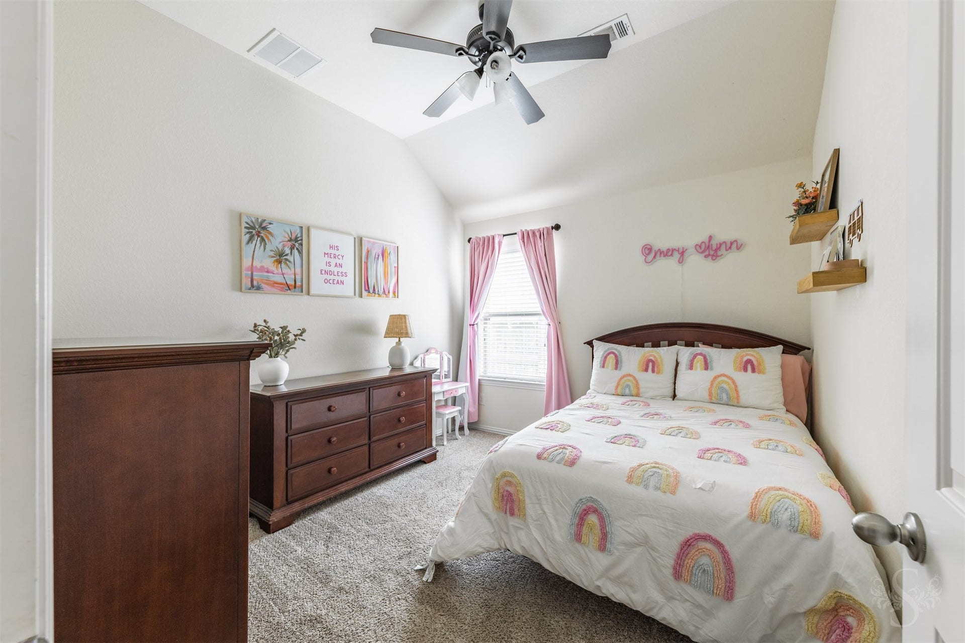 6003 Hedgepark Drive, Richmond, TX 77407 Photos include both previously furnished rooms and the homes current vacant condition to help buyers visualize the space and layout.