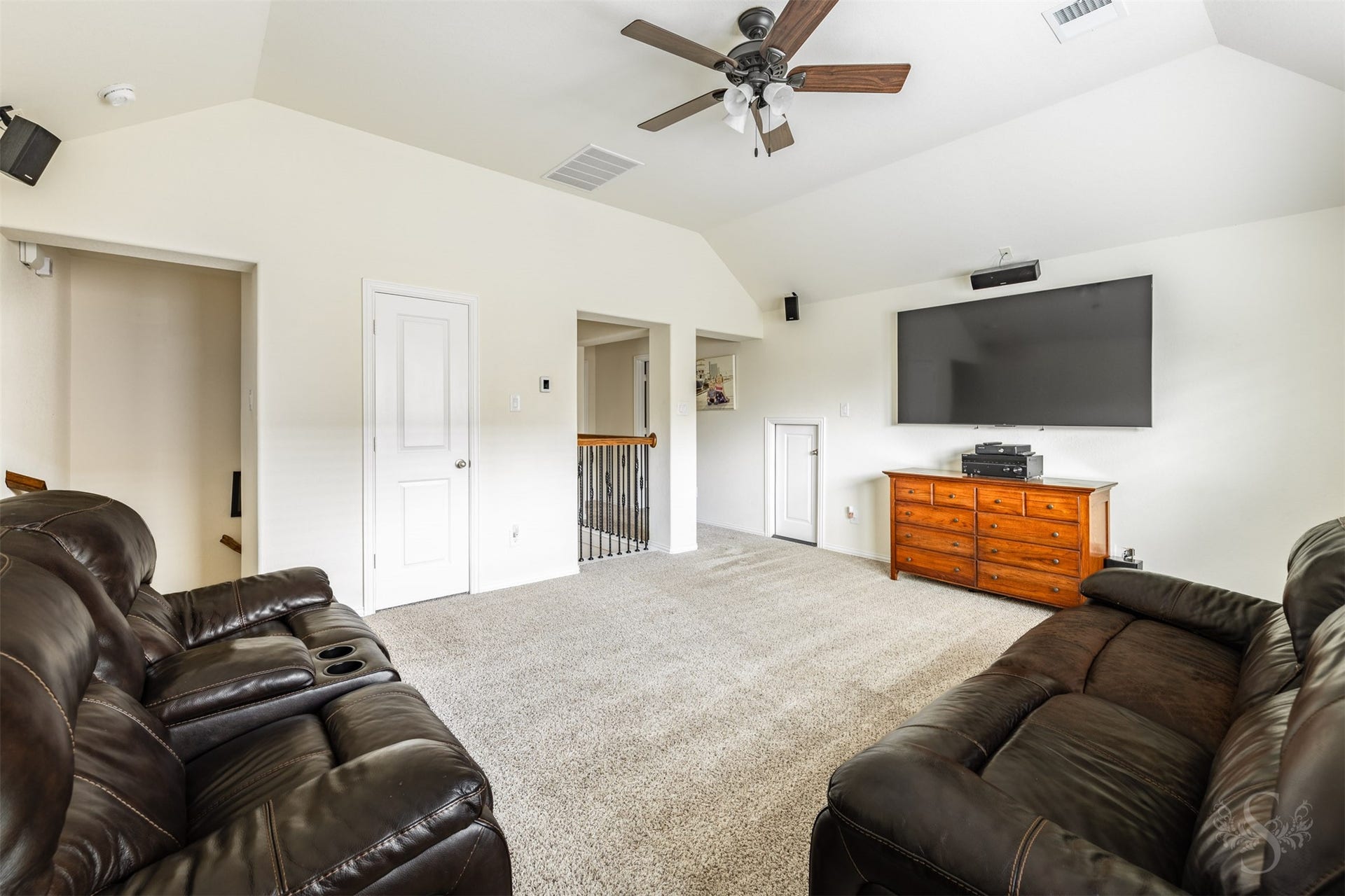 6003 Hedgepark Drive, Richmond, TX 77407 Photos include both previously furnished rooms and the homes current vacant condition to help buyers visualize the space and layout.