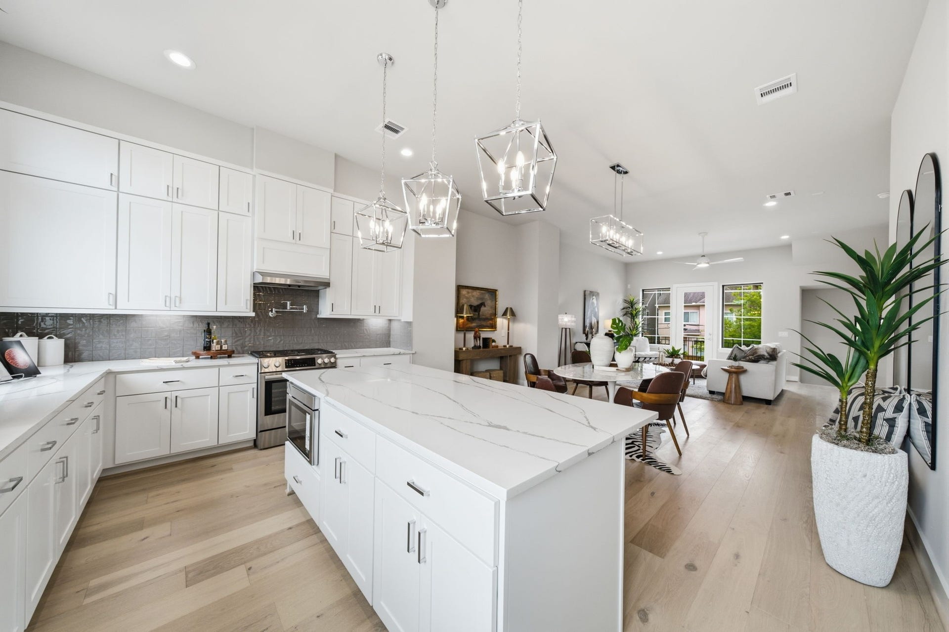 1715 Bologna Lane, Houston, TX 77055 1715 Bologna Lane, Houston, TX 77055