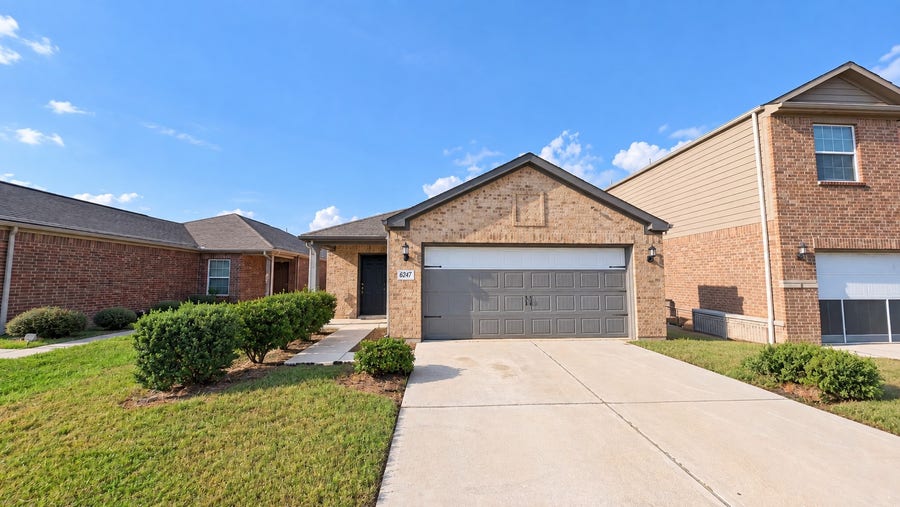 Property photo for 6247 El Platino Drive, Houston, TX
