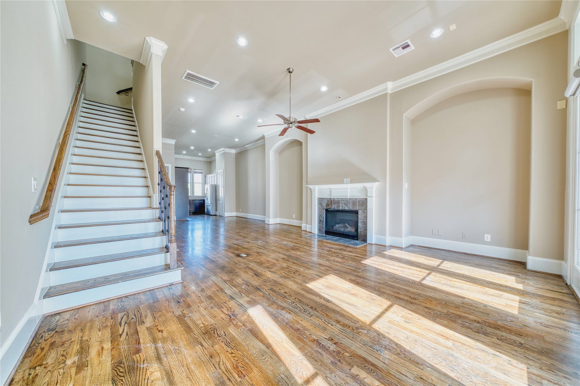 2029 Fannin Station N, Houston, TX 77045 2029 Fannin Station N, Houston, TX 77045