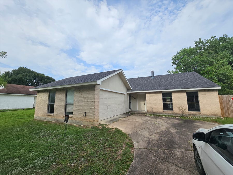 Property photo for 22706 Hawkwood Drive, Spring, TX