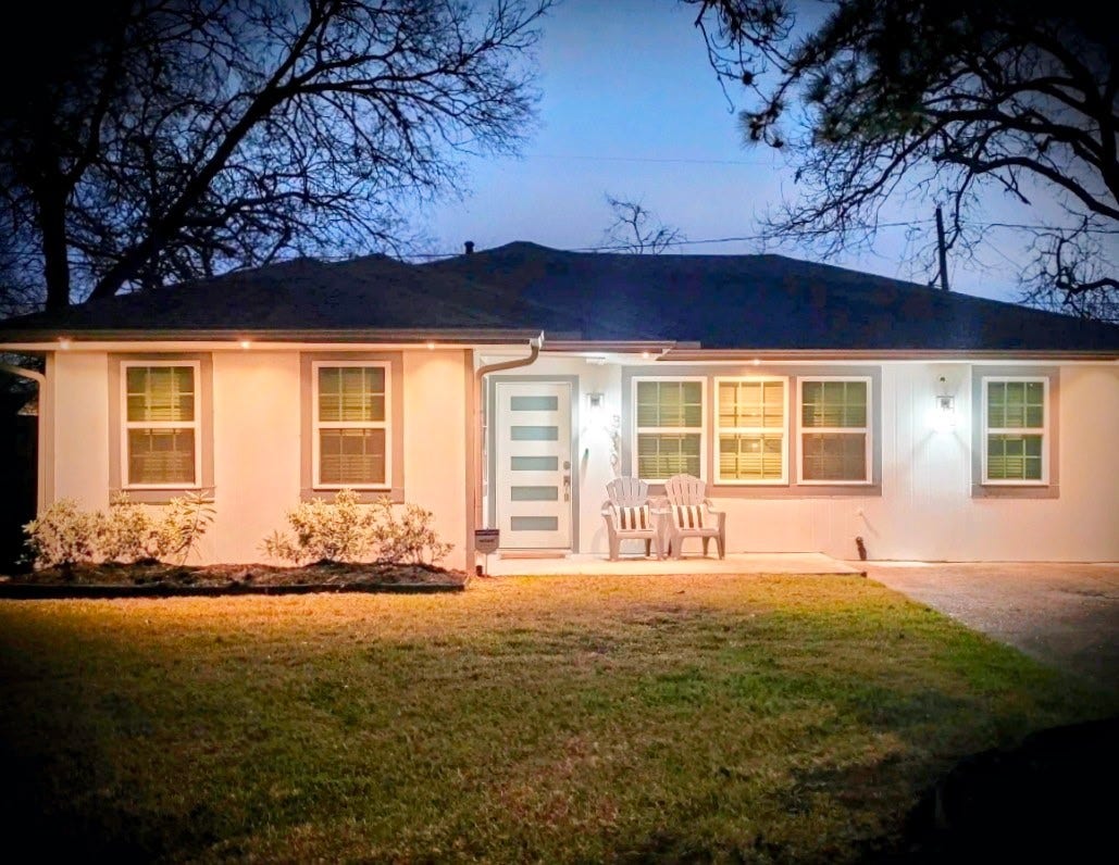 Fully furnished 4 bedroom 2 bathroom home ready for immediate move in.