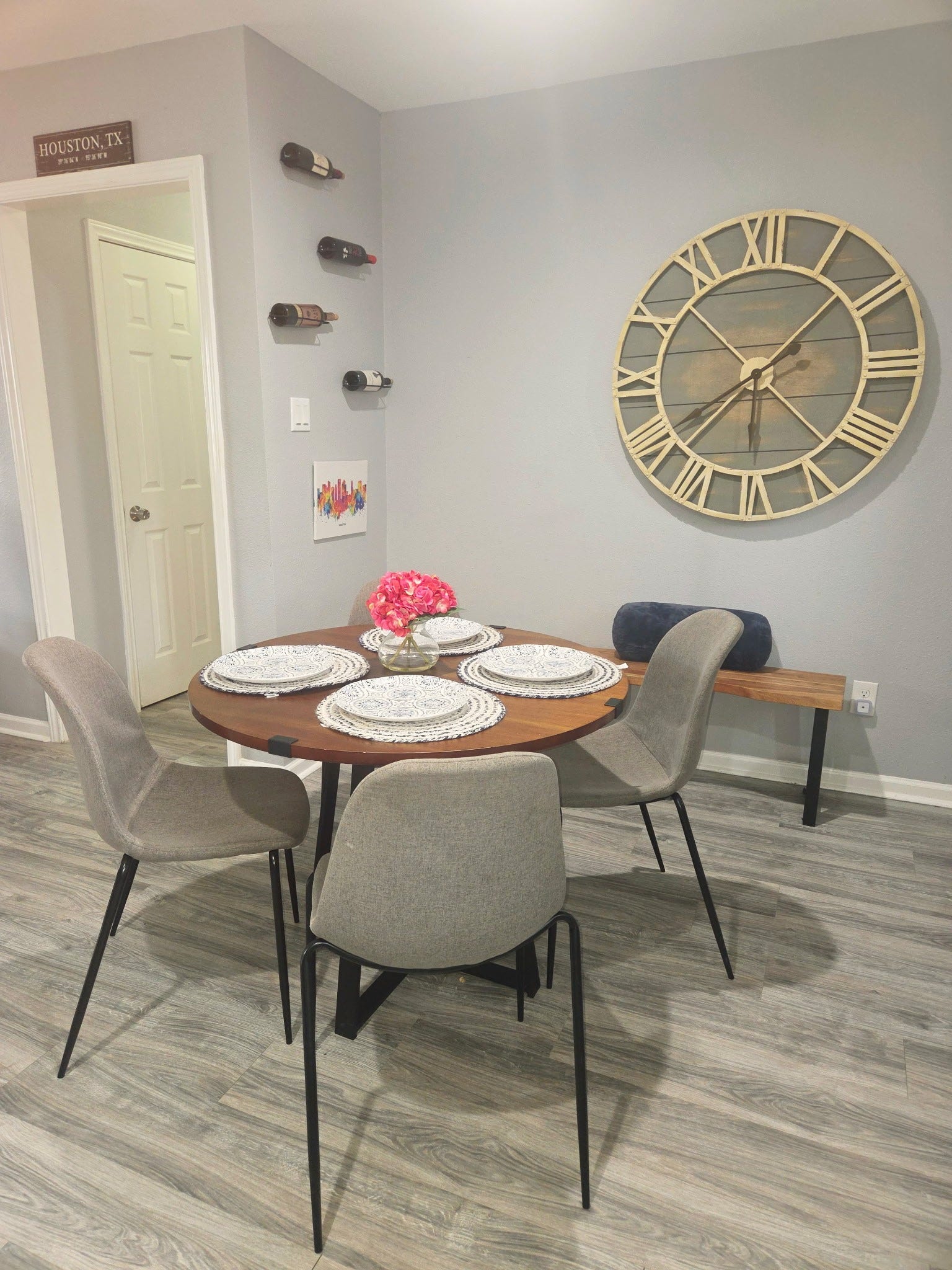 Spacious breakfast room is great for entertaining.