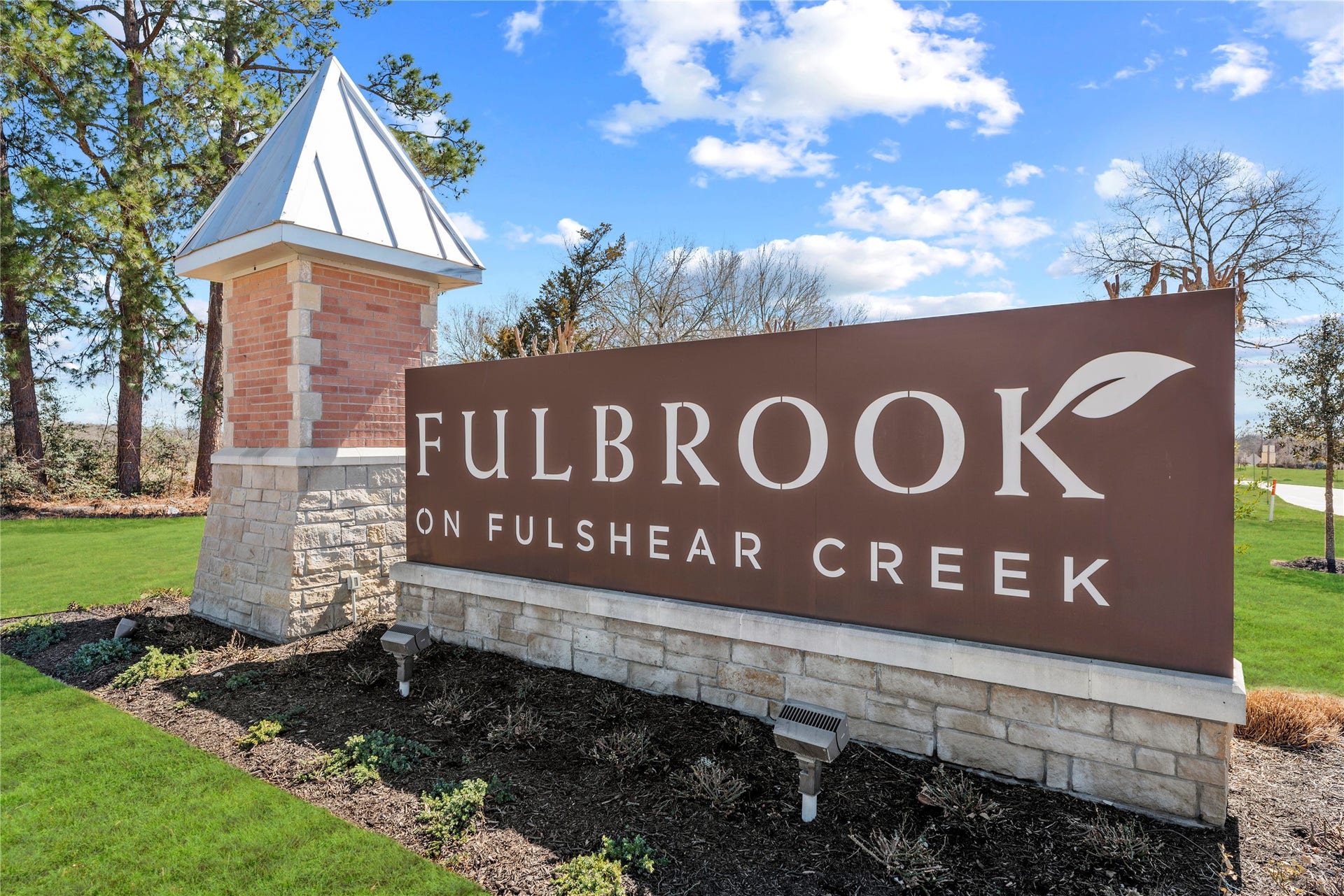Located in the highly sought-after Fulbrook on Fulshear Creek community, this home offers the perfect blend of natural beauty and modern convenience in the heart of Fulshear. Residents enjoy resort-style amenities including a pool, fitness center, scenic walking trails, playgrounds, and peaceful creekside green space. Zoned to Lamar Consolidated ISD, the neighborhood provides access to top-rated schools while maintaining a serene, small-town feel just minutes from major commuter routes.