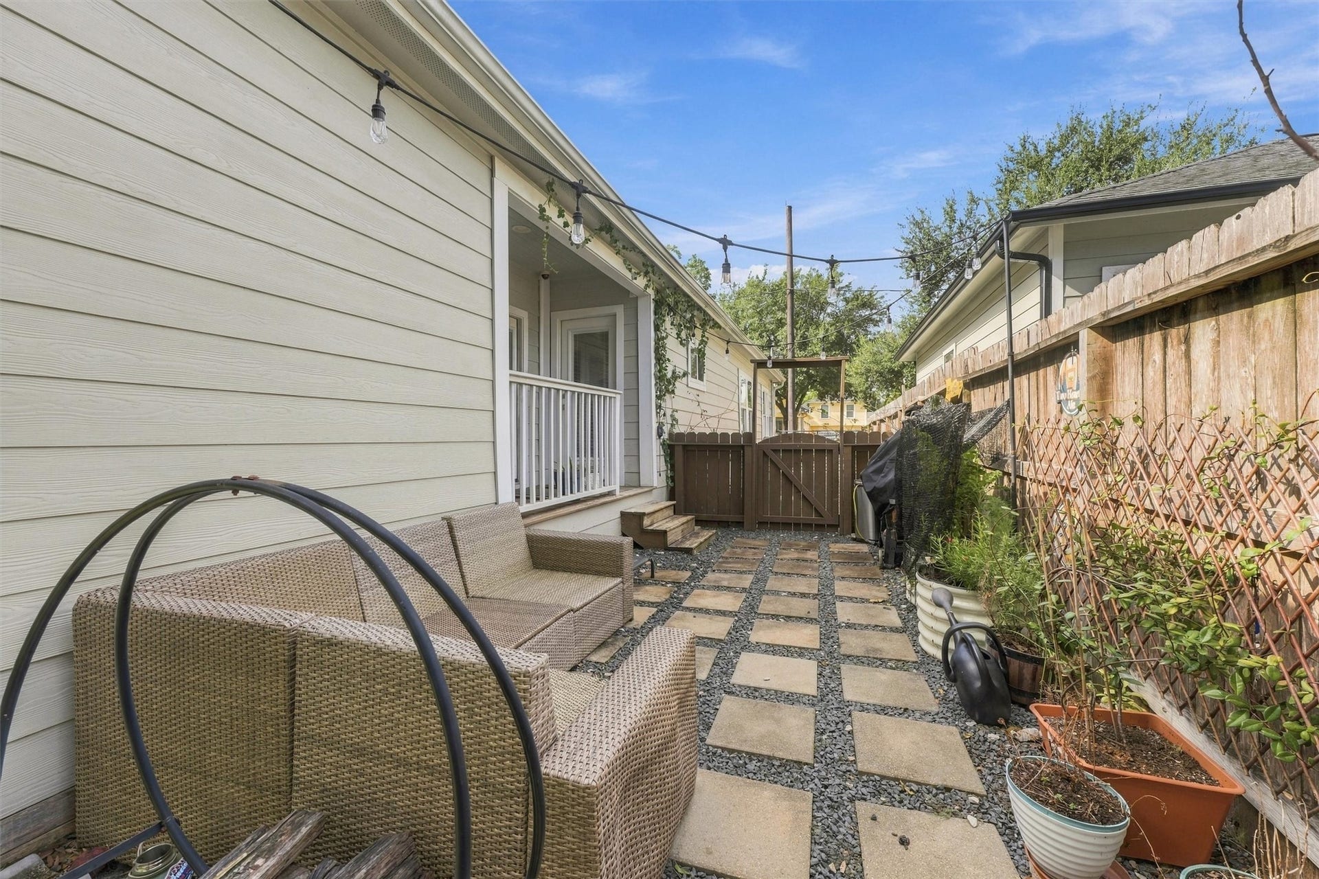 1614 Fulton Street, Houston, TX 77009 1614 Fulton Street, Houston, TX 77009