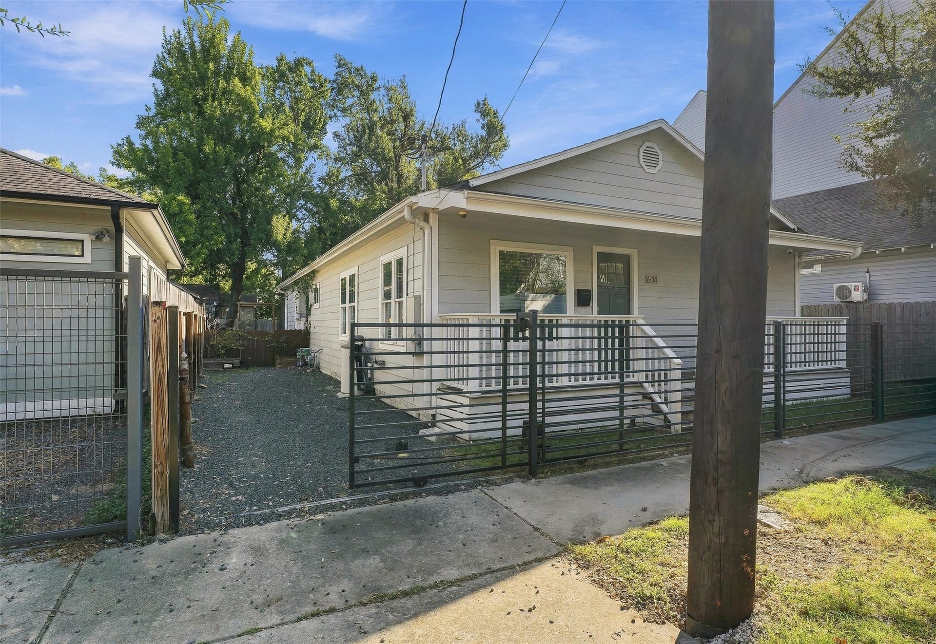 1614 Fulton Street, Houston, TX 77009 1614 Fulton Street, Houston, TX 77009