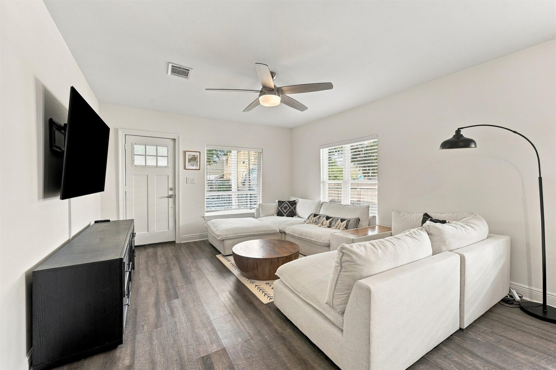 1614 Fulton Street, Houston, TX 77009 1614 Fulton Street, Houston, TX 77009