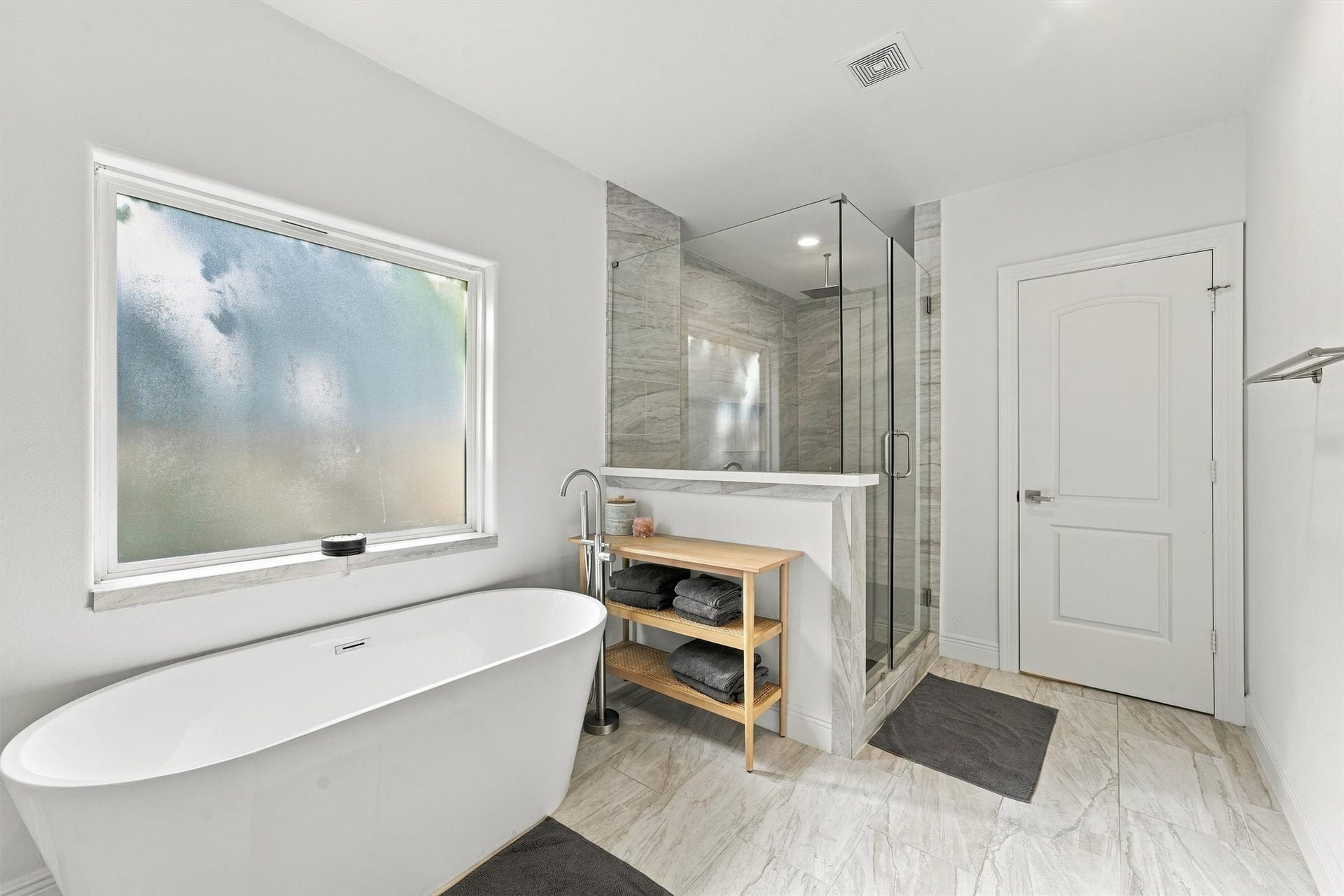 1614 Fulton Street, Houston, TX 77009 1614 Fulton Street, Houston, TX 77009