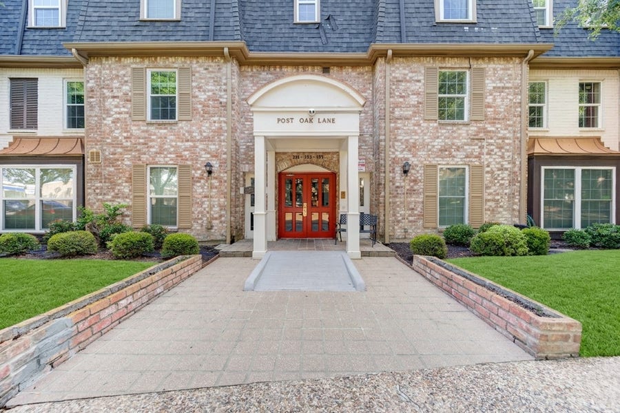Property photo for 351 N Post Oak Lane, #805, Houston, TX