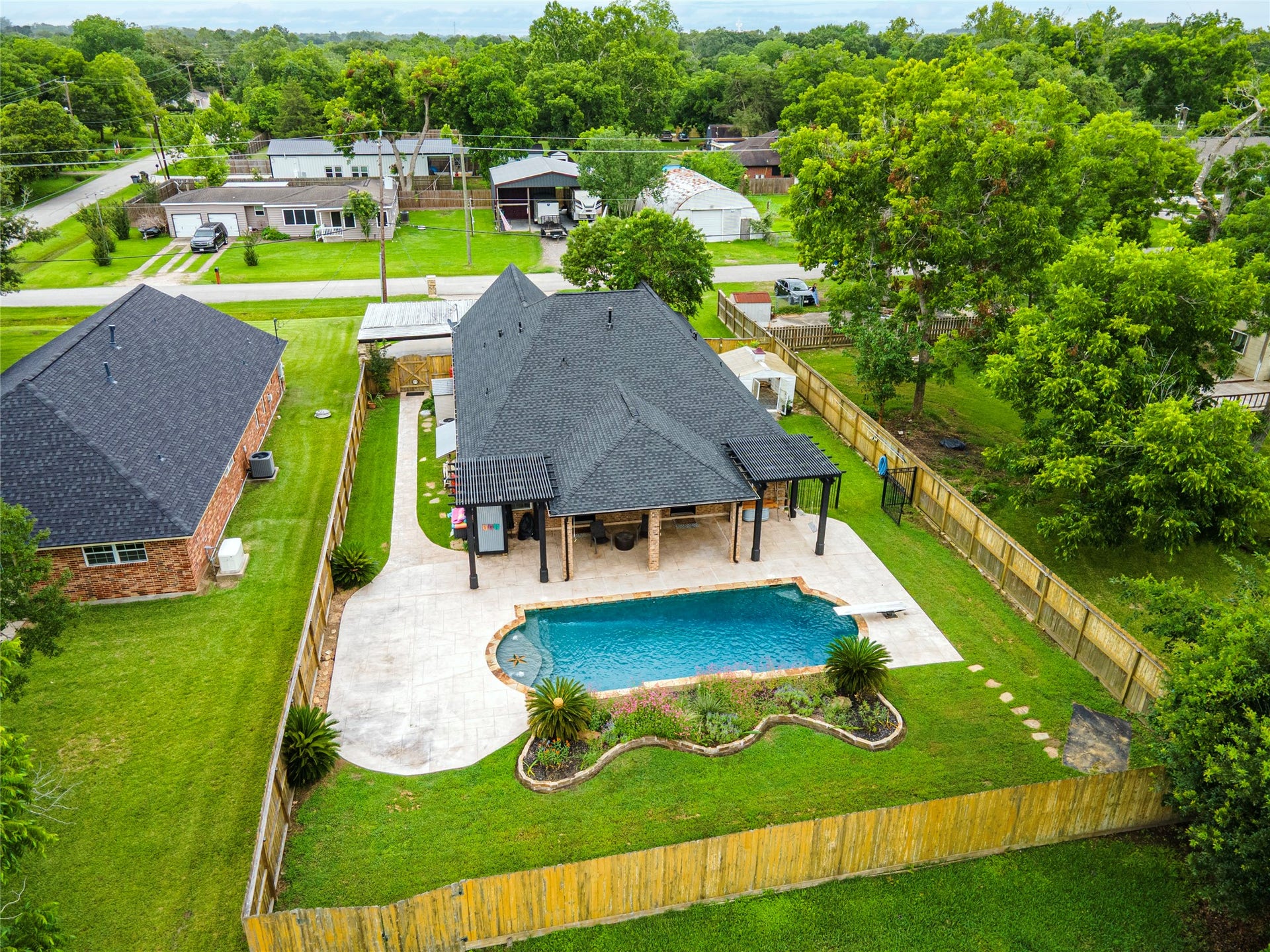4004 Peck Street, Santa Fe, TX 77517 Welcome home!