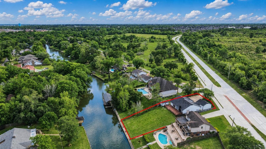 Property photo for 2703 Shady Lane, Webster, TX