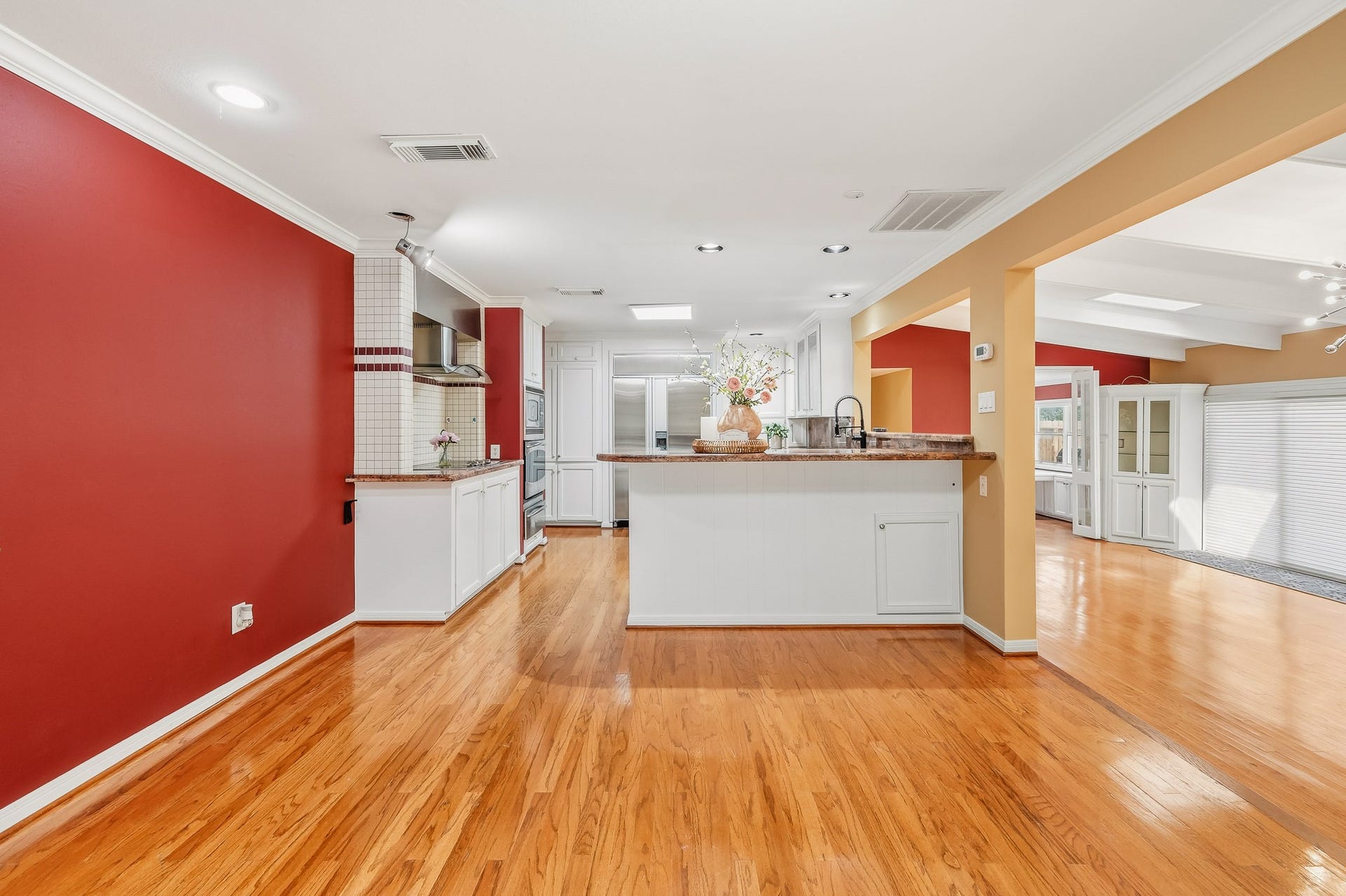2111 N Galveston Avenue, Pearland, TX 77581 2111 N Galveston Avenue, Pearland, TX 77581
