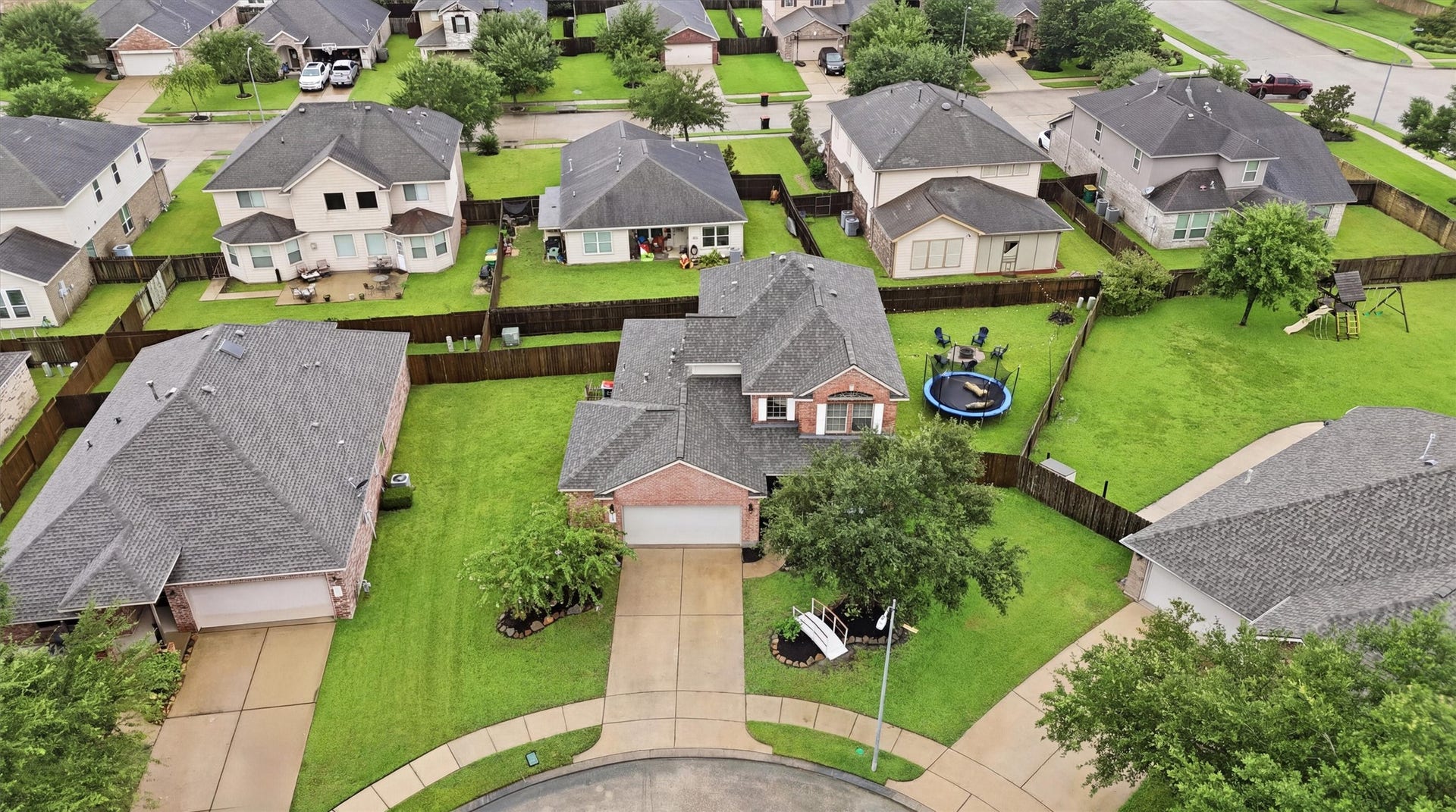 9906 Jewel Lane, Rosharon, TX 77583