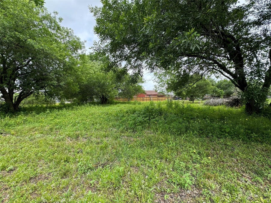 Property photo for 211 Rice Avenue, Arcola, TX