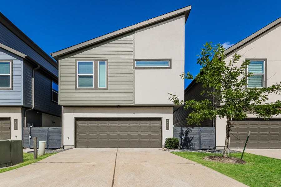 Property photo for 18322 W Centro Circle, Shenandoah, TX