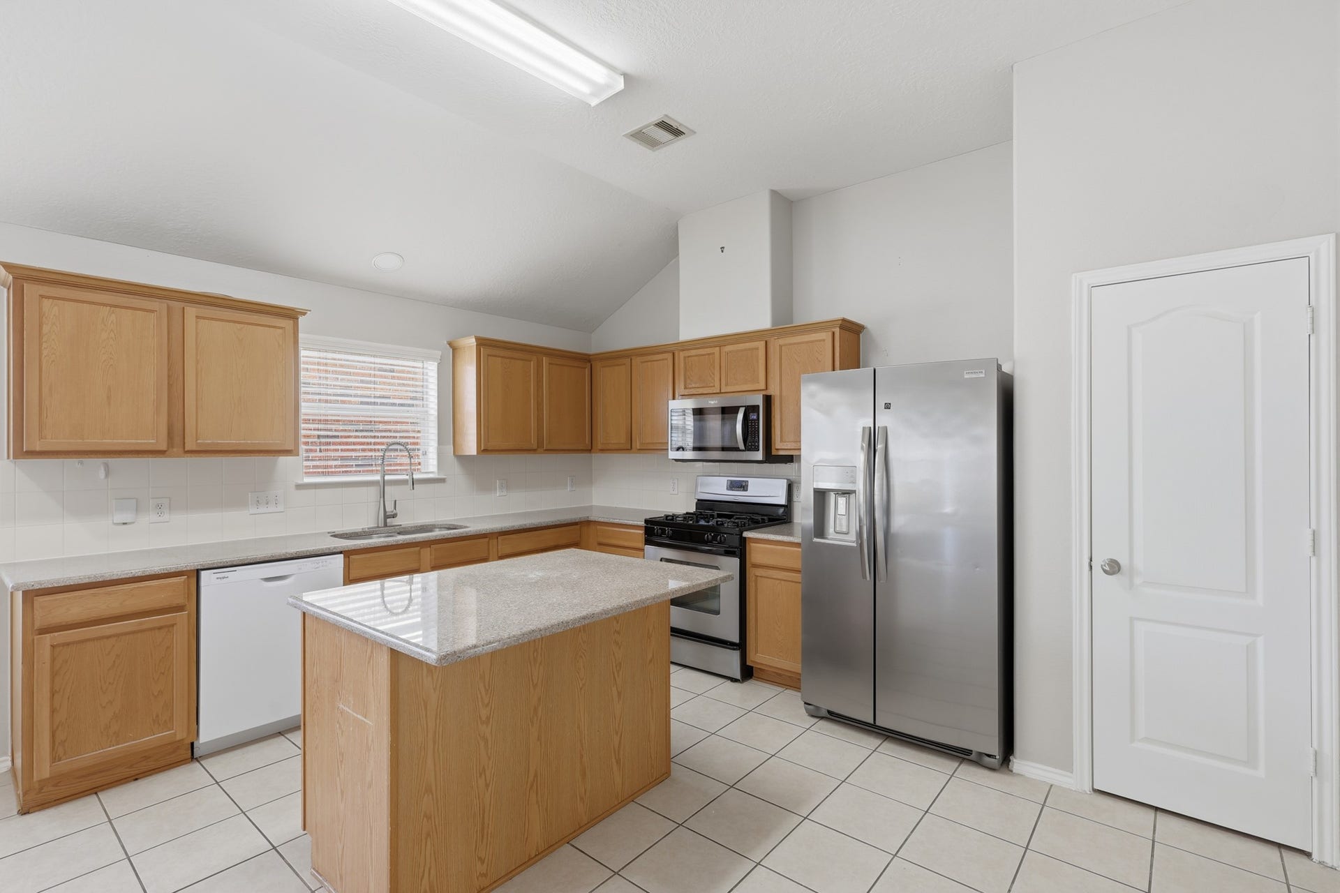 21207 Colton Cove Drive, Houston, TX 77095 Refrigerator included