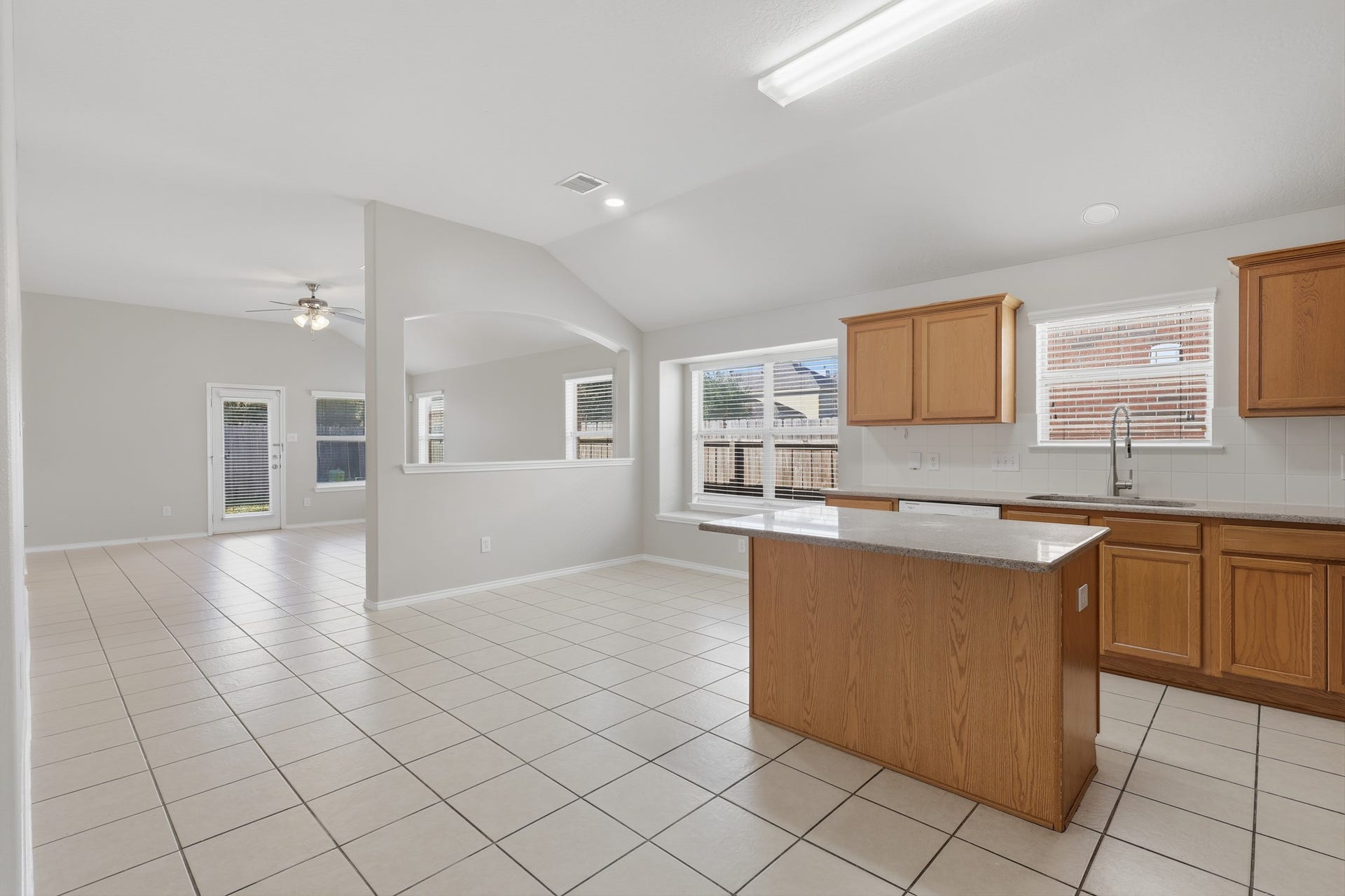 21207 Colton Cove Drive, Houston, TX 77095 Spacious kitchen