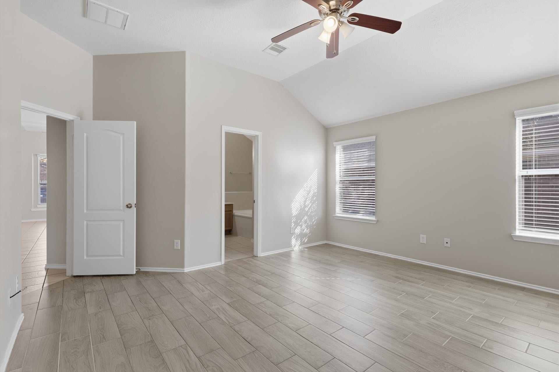 21207 Colton Cove Drive, Houston, TX 77095 Primary room