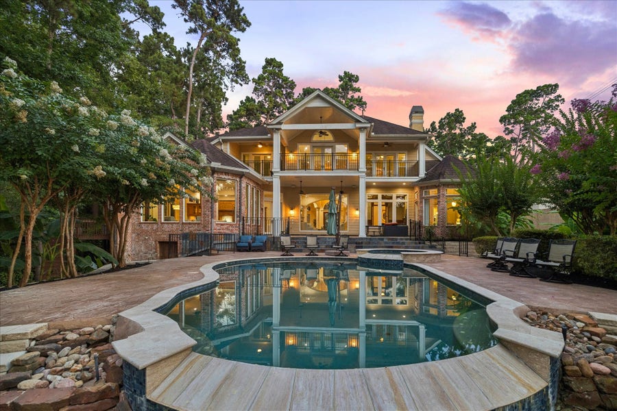 Property photo for 30 Turtle Cove Court, Kingwood, TX