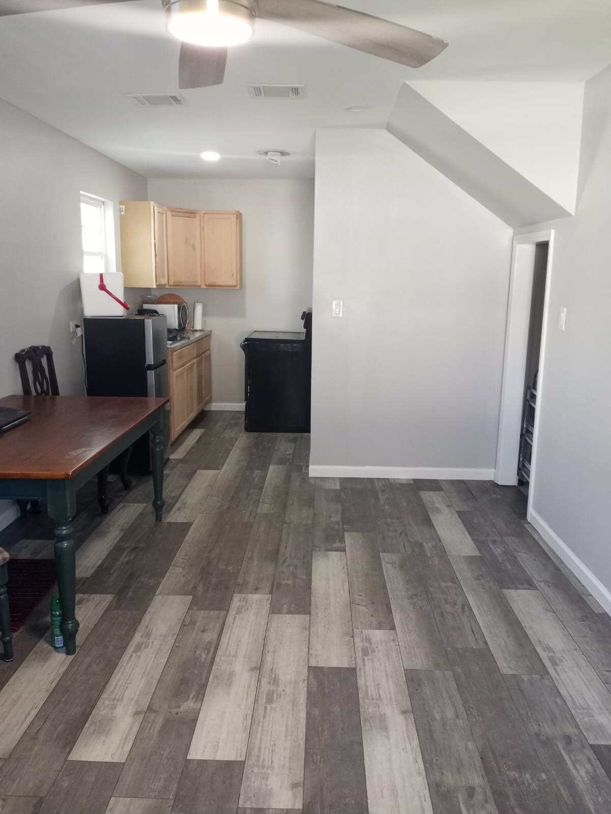 6414 Crestridge Street, Houston, TX 77033 6414 Crestridge Street, Houston, TX 77033