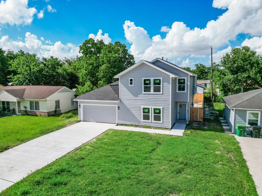 Property photo for 5011 Yellowstone Boulevard, Houston, TX