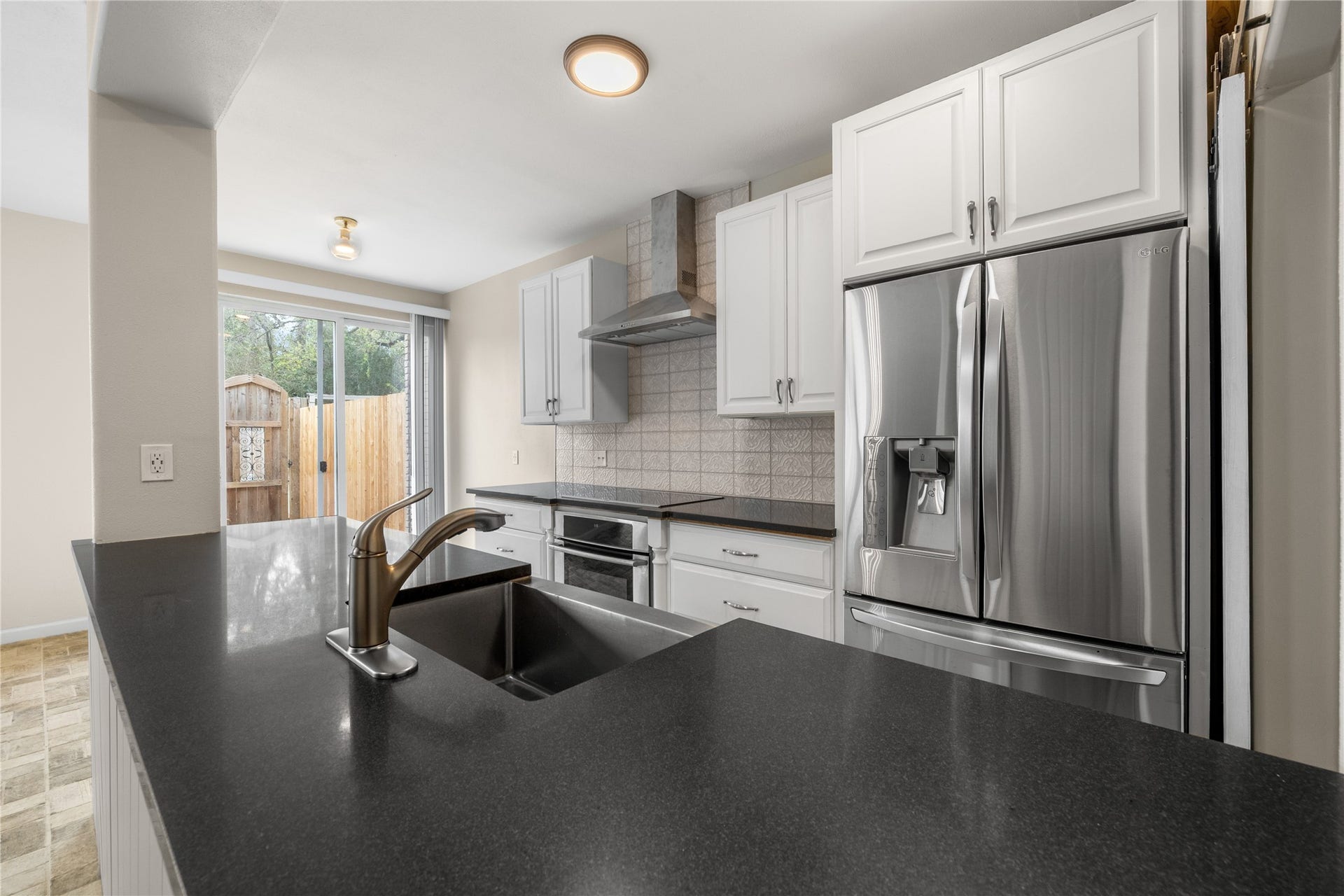 2103 Lake Village Drive, Houston, TX 77339 2103 Lake Village Drive, Houston, TX 77339