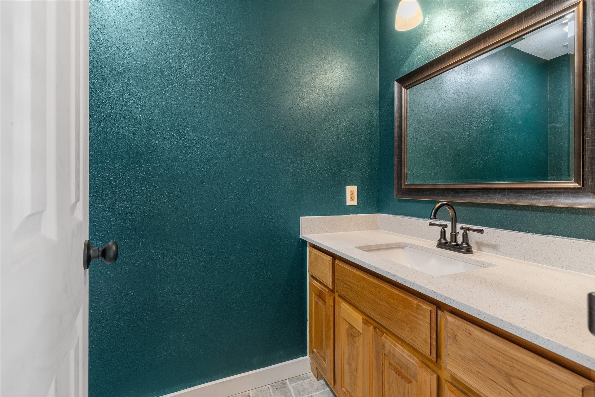 2103 Lake Village Drive, Houston, TX 77339 2103 Lake Village Drive, Houston, TX 77339