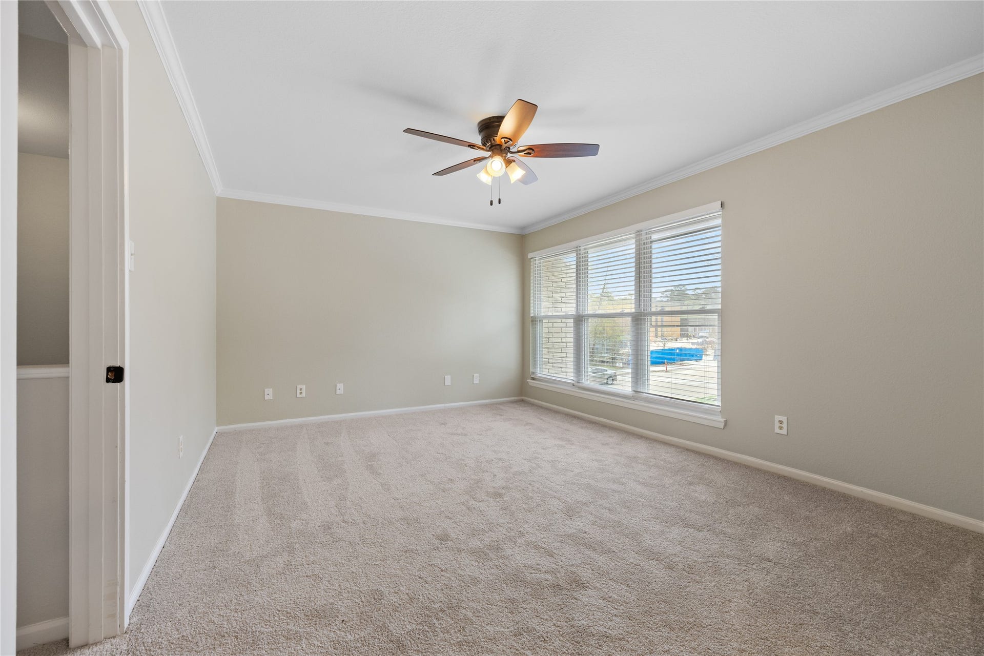 2103 Lake Village Drive, Houston, TX 77339 2103 Lake Village Drive, Houston, TX 77339