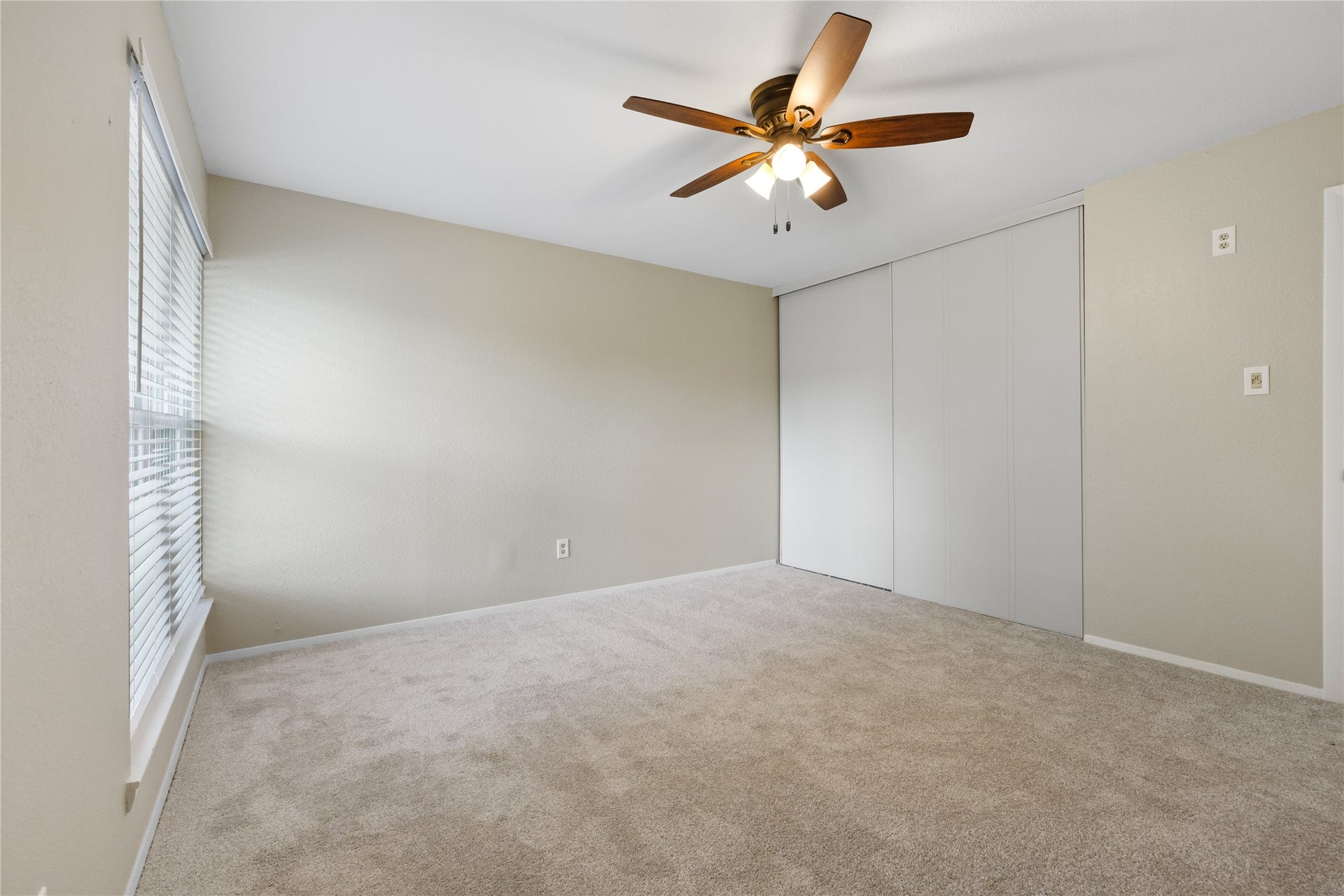 2103 Lake Village Drive, Houston, TX 77339 2103 Lake Village Drive, Houston, TX 77339
