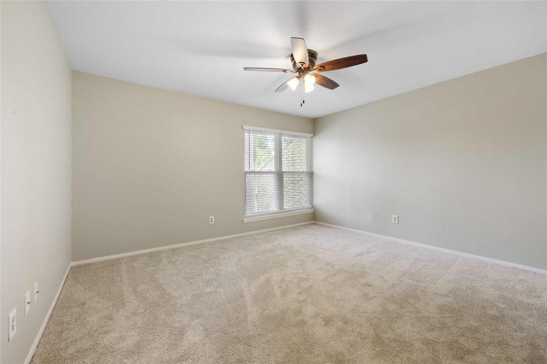 2103 Lake Village Drive, Houston, TX 77339 2103 Lake Village Drive, Houston, TX 77339