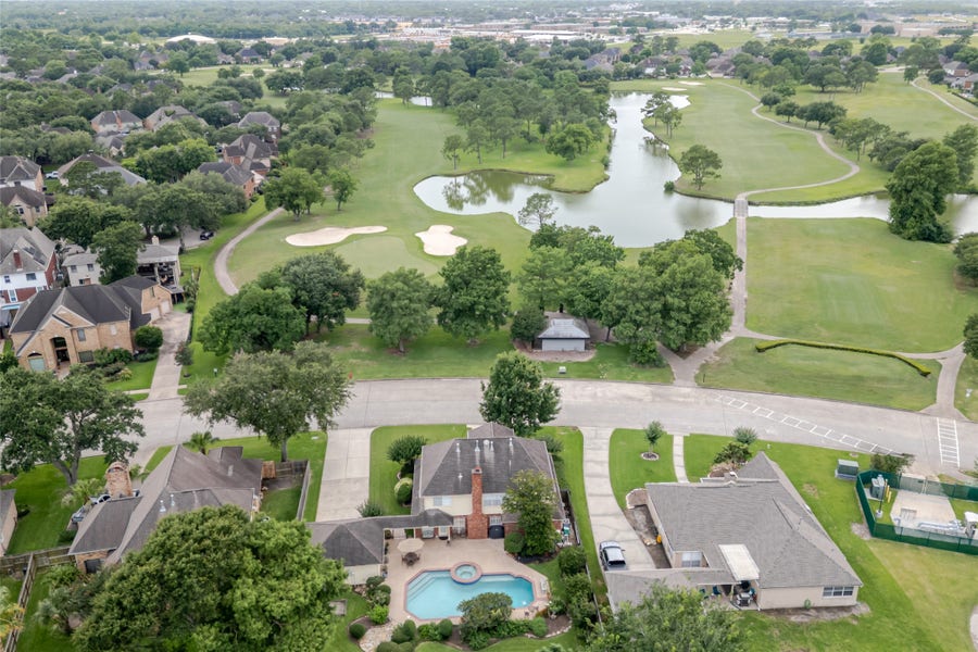 Property photo for 2748 Masters Drive, League City, TX