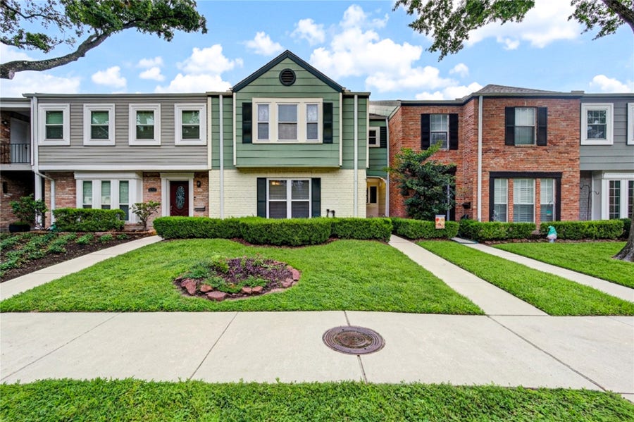 Property photo for 1206 Country Place Drive, Houston, TX