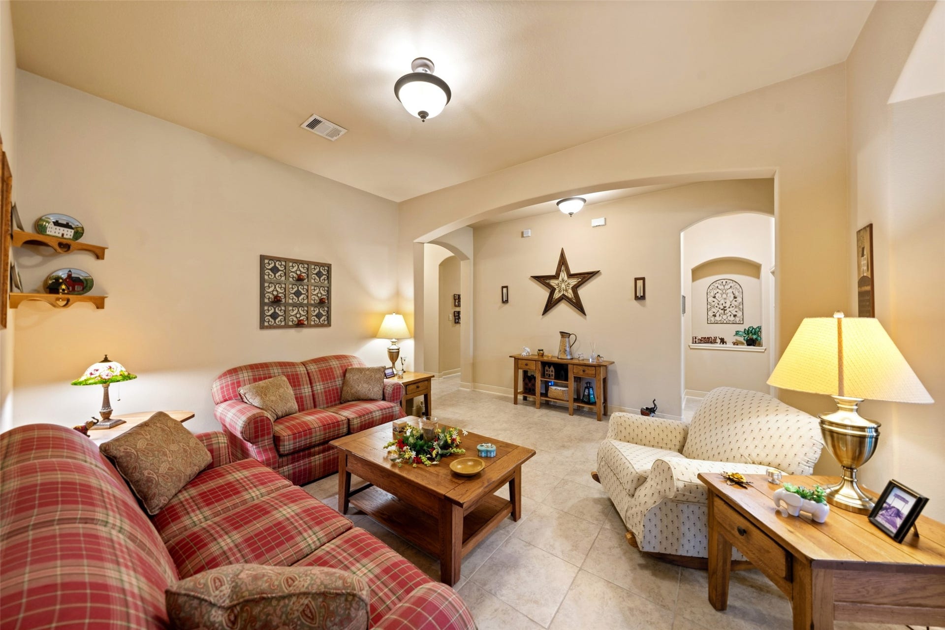 903 Weeping Willow Way, Magnolia, TX 77354 Formal area is open to galley style foyer as well as connecting to kitchen