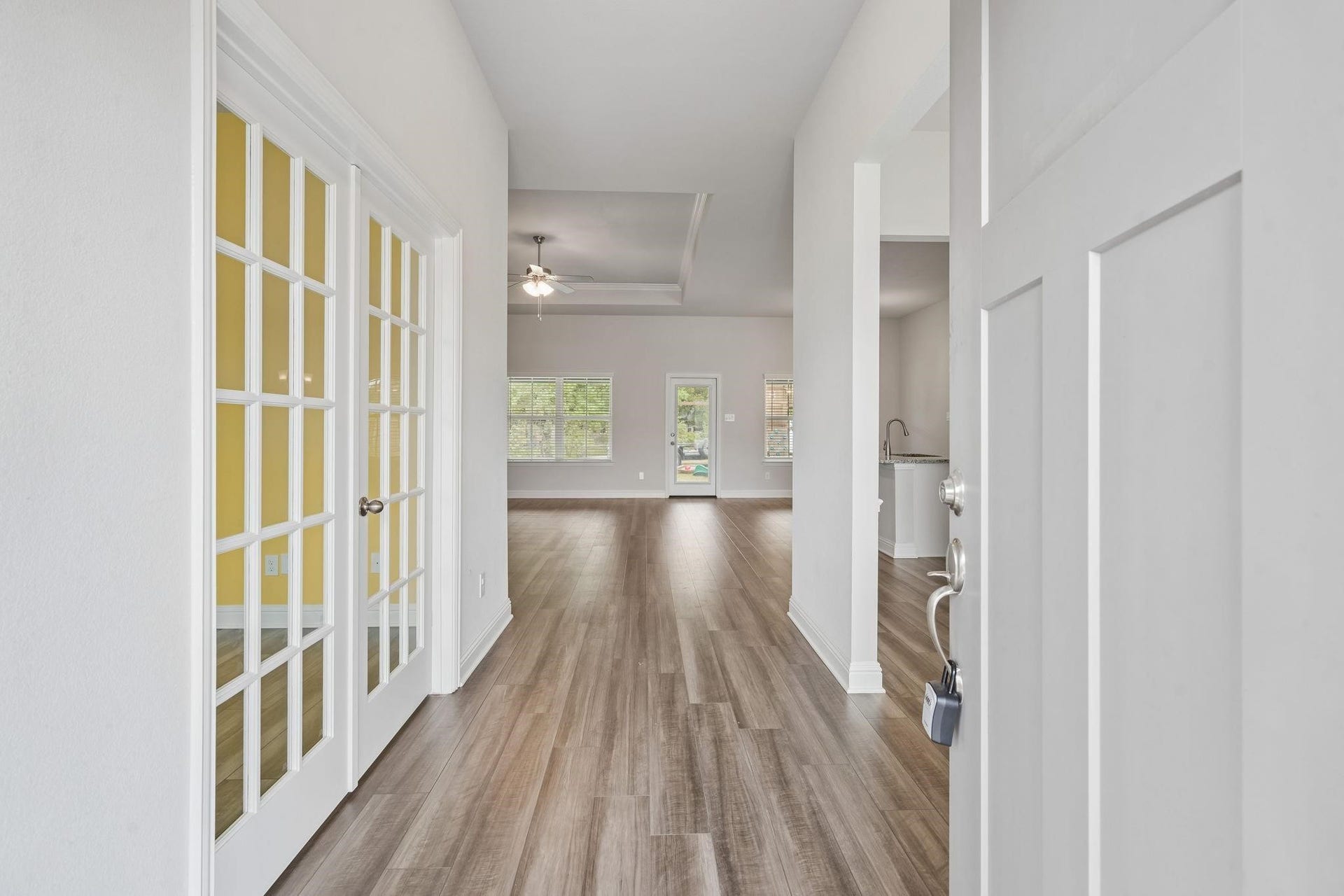 10 Gemstone Court, Angleton, TX 77515 10 Gemstone Court, Angleton, TX 77515