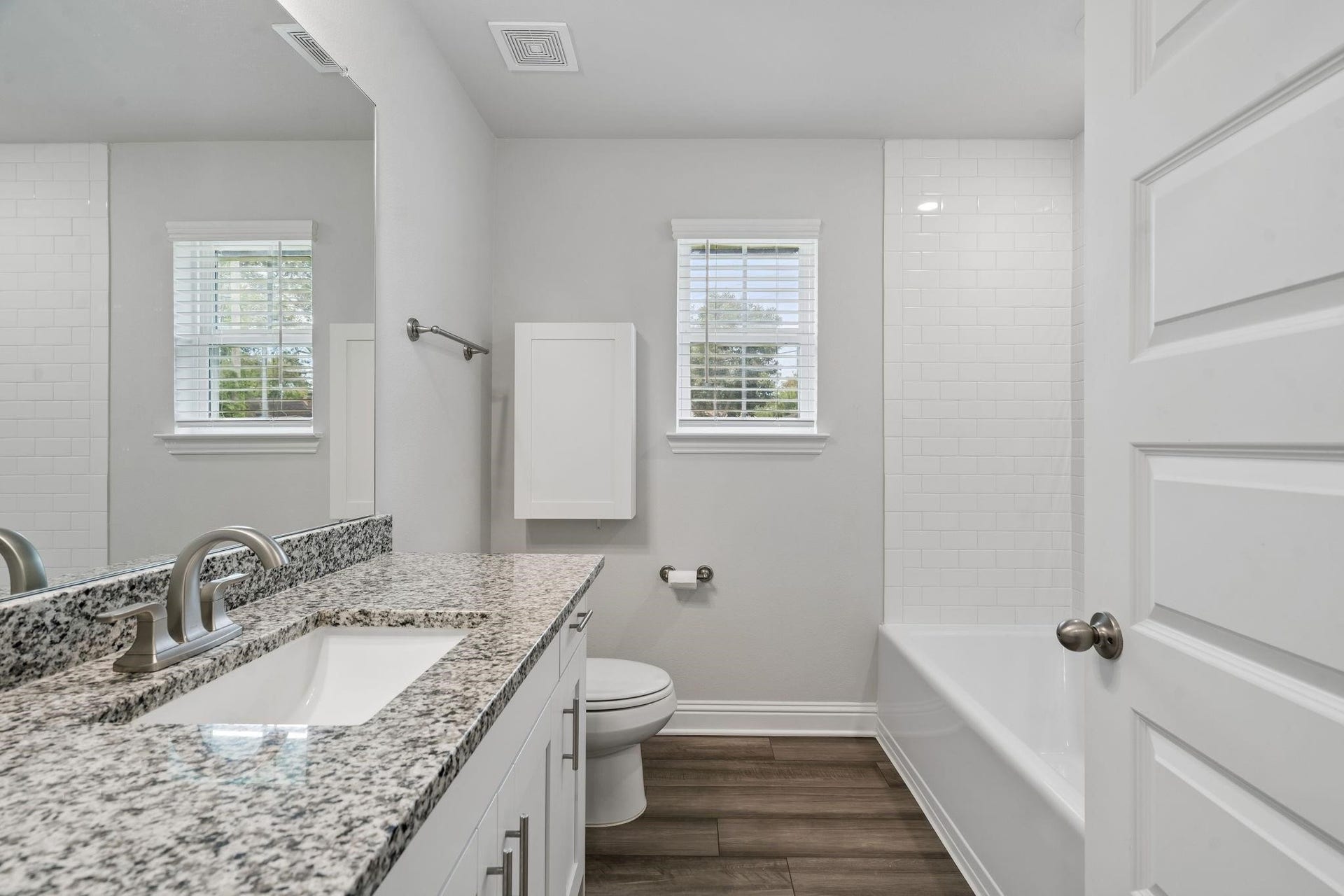 10 Gemstone Court, Angleton, TX 77515 10 Gemstone Court, Angleton, TX 77515