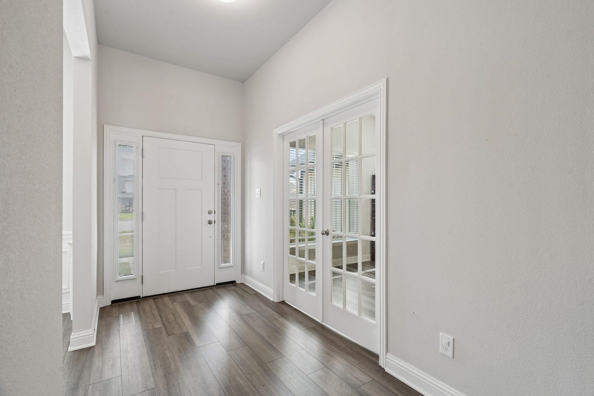 10 Gemstone Court, Angleton, TX 77515 10 Gemstone Court, Angleton, TX 77515