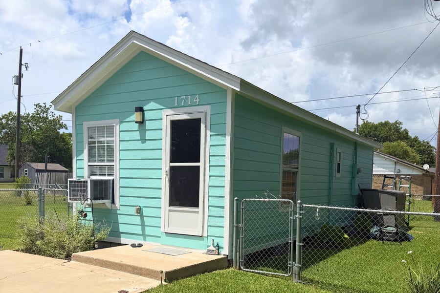 Property photo for 1714 N Avenue Q, Freeport, TX