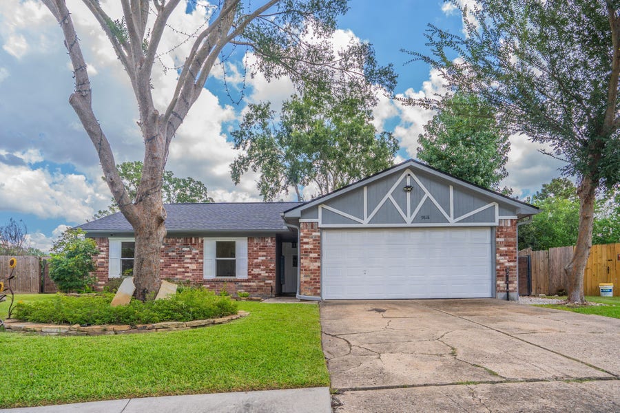 Property photo for 9818 Toucan Lane, Conroe, TX