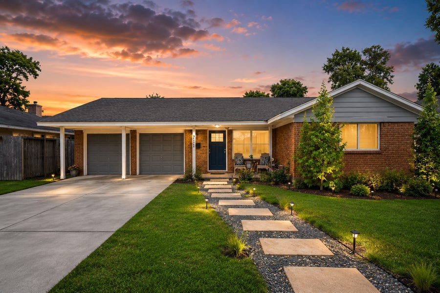 Property photo for 711 Kalmer Street, Pasadena, TX