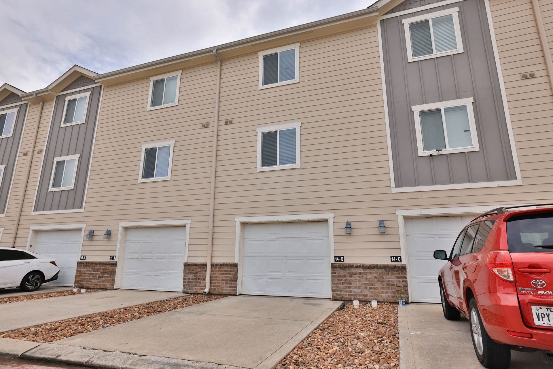 21155 Gosling Road, #14 D, Spring, TX 77388 21155 Gosling Road, #14 D, Spring, TX 77388