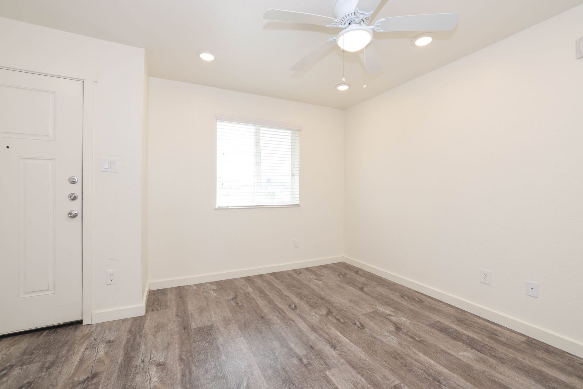 21155 Gosling Road, #14 D, Spring, TX 77388 21155 Gosling Road, #14 D, Spring, TX 77388