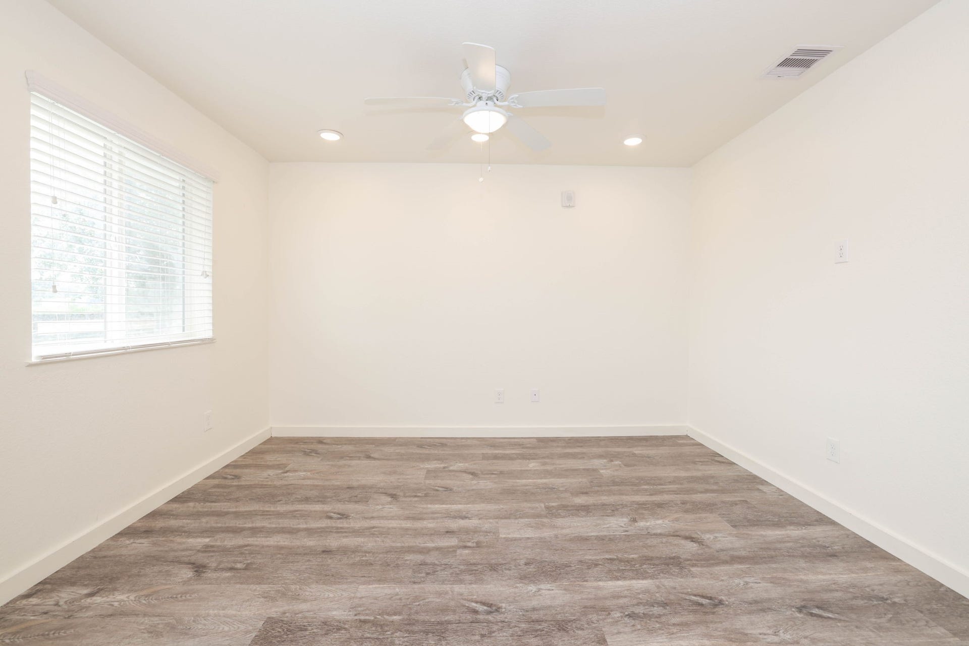 21155 Gosling Road, #14 D, Spring, TX 77388 21155 Gosling Road, #14 D, Spring, TX 77388
