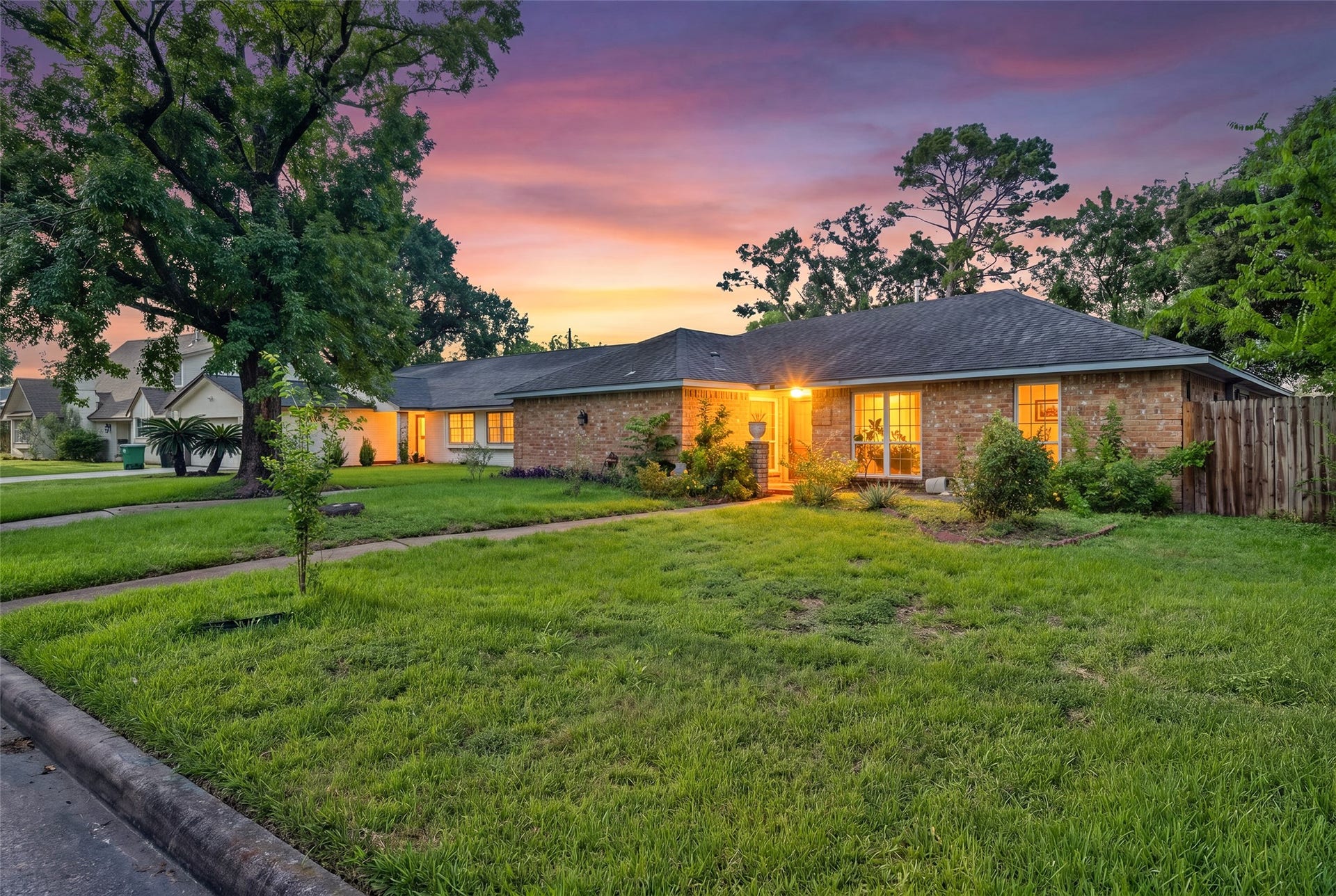 5714 Arbor Vitae Drive, Houston, TX 77092 5714 Arbor Vitae Drive, Houston, TX 77092