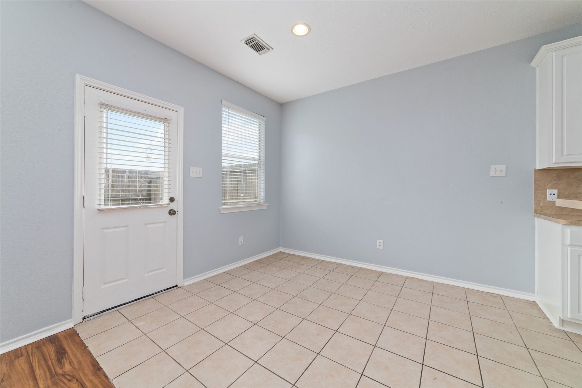 8734 Rainglen Lane, Houston, TX 77044