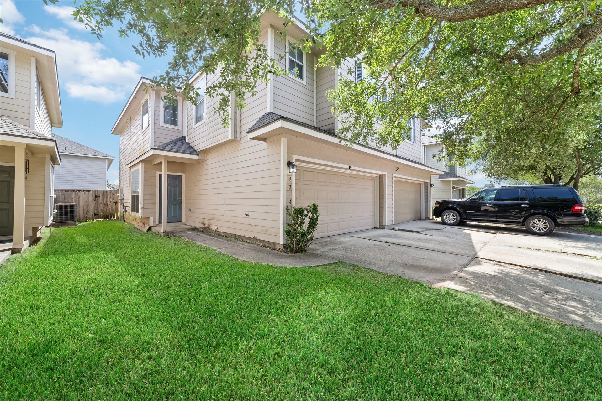 8734 Rainglen Lane, Houston, TX 77044