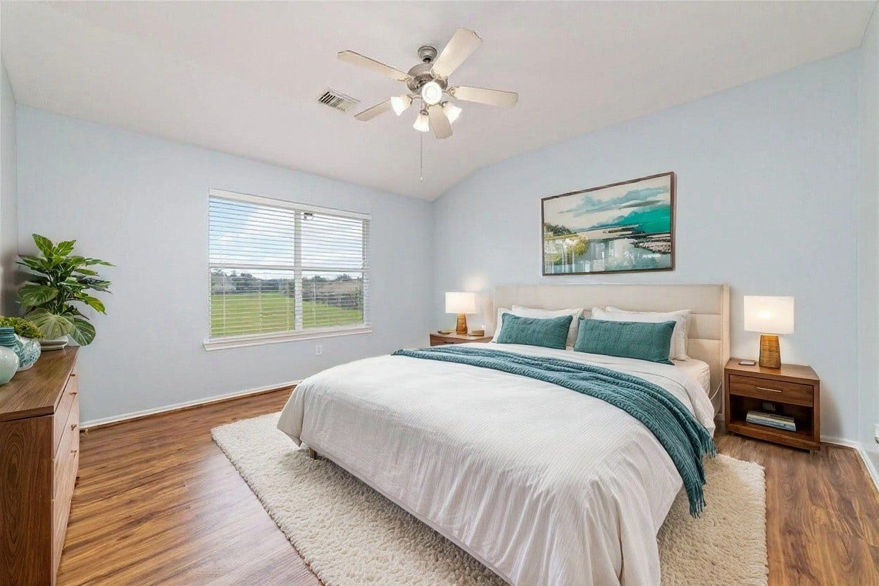 8734 Rainglen Lane, Houston, TX 77044