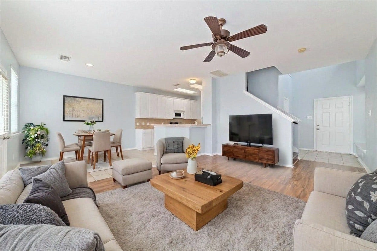 8734 Rainglen Lane, Houston, TX 77044