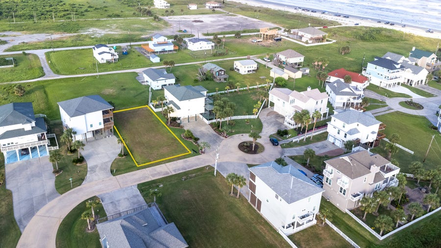 Property photo for 4010 Mutiny Court, Galveston, TX